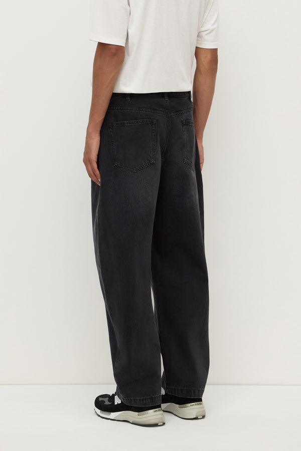 Barrel_Leg_Jean_Faded_Black_0201