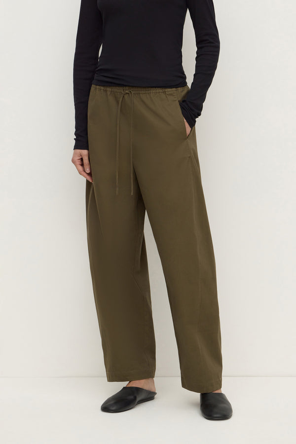 Brynn_Brushed_Cotton_Twill_Pant_Army_1104