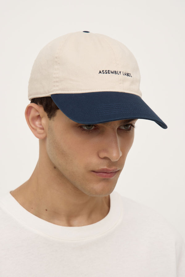Contrast_Cap_Ecru_True_Navy_1961jpeg
