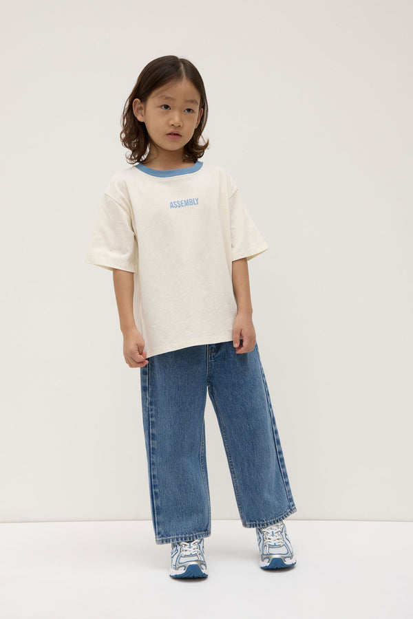 Kids_Carnaby_Logo_Short_Sleeve_Tee_Pebble_Sea_Blue_0154jpeg