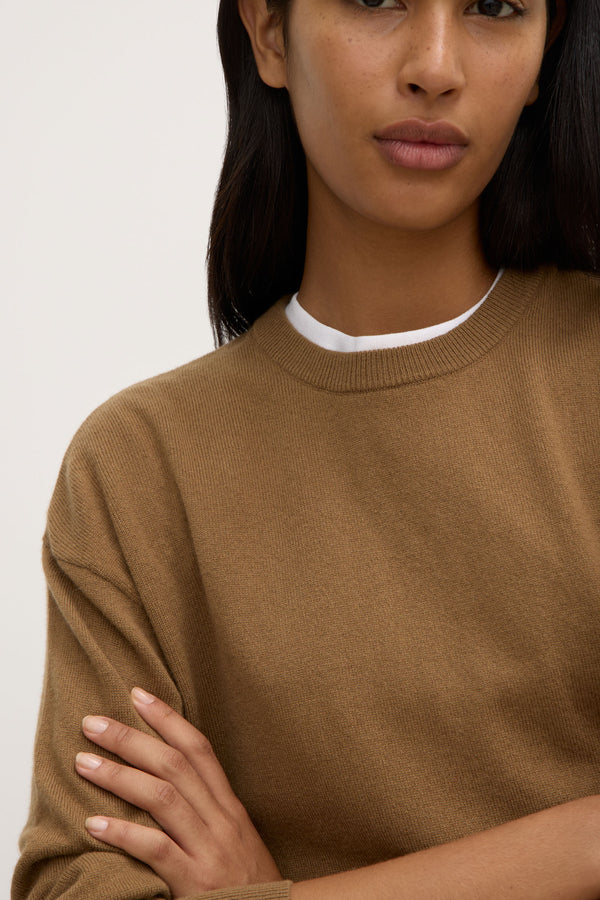 Lara_Cashmere_Knit_Fawn_0065
