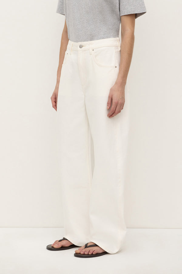 Low_Curve_Mid_Rise_Jean_Vintage_White_1096