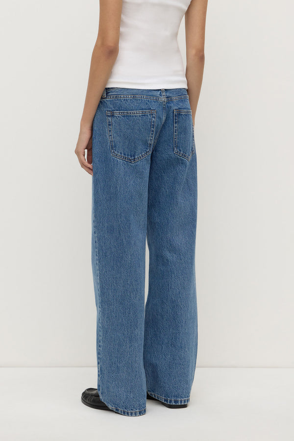 Low Rise Relaxed Jean