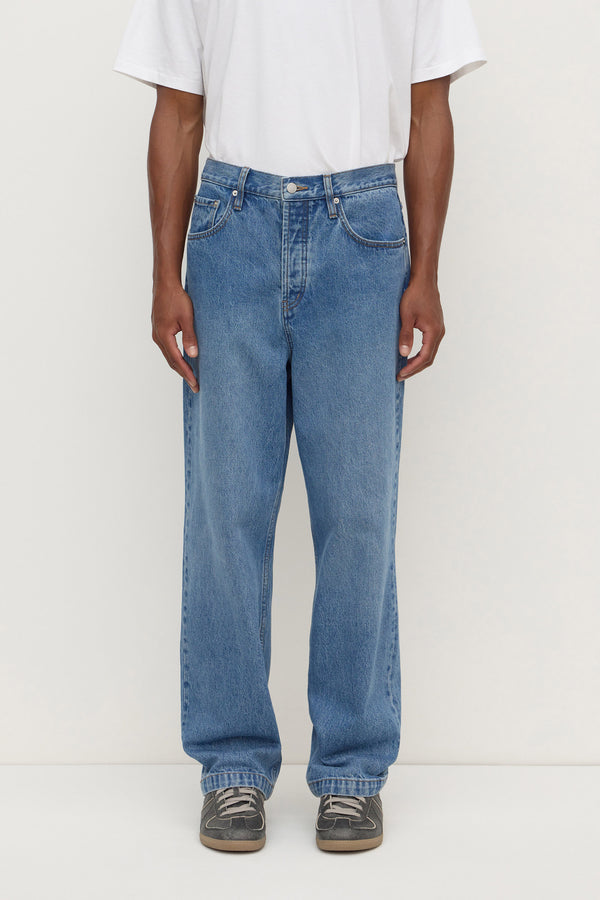 Mens_Relaxed_Jean_Classic_Blue_0109