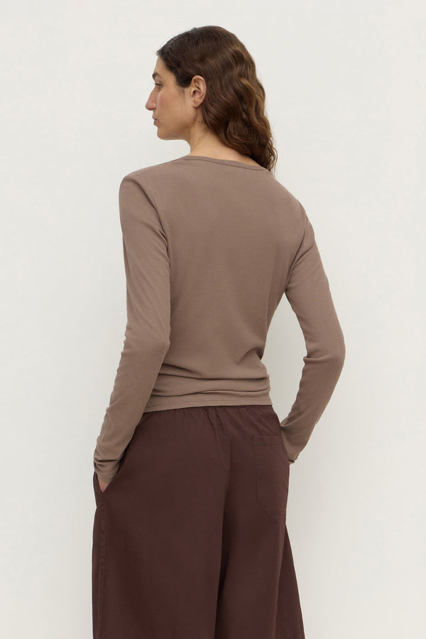 Mika_Cotton_Long_Sleeve_Tee_Dark_Sand_0994