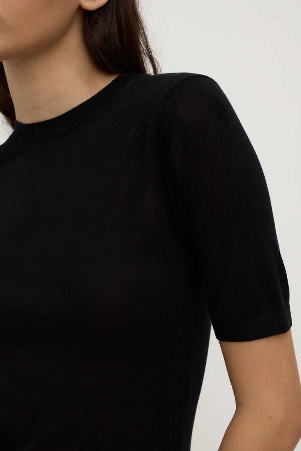 Mina_Silk_Knit_Tee_Black_0973