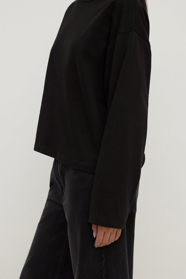 Nikita_Wide_Sleeve_Tee_Black_0973