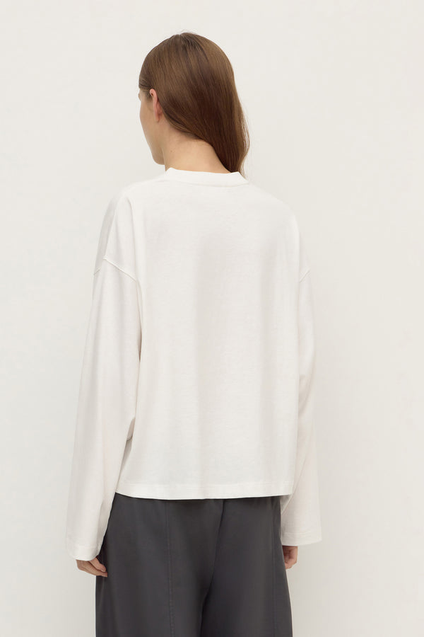 Stella_V_Neck_Oversized_LS_Tee_White_0699