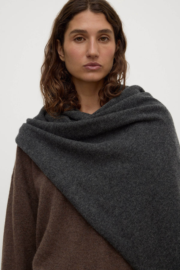 Wool_Scarf_Charcoal_3025