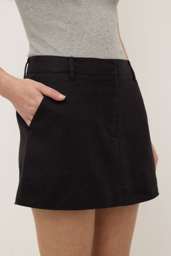 Amanda_Mini_Skirt_Black_1657