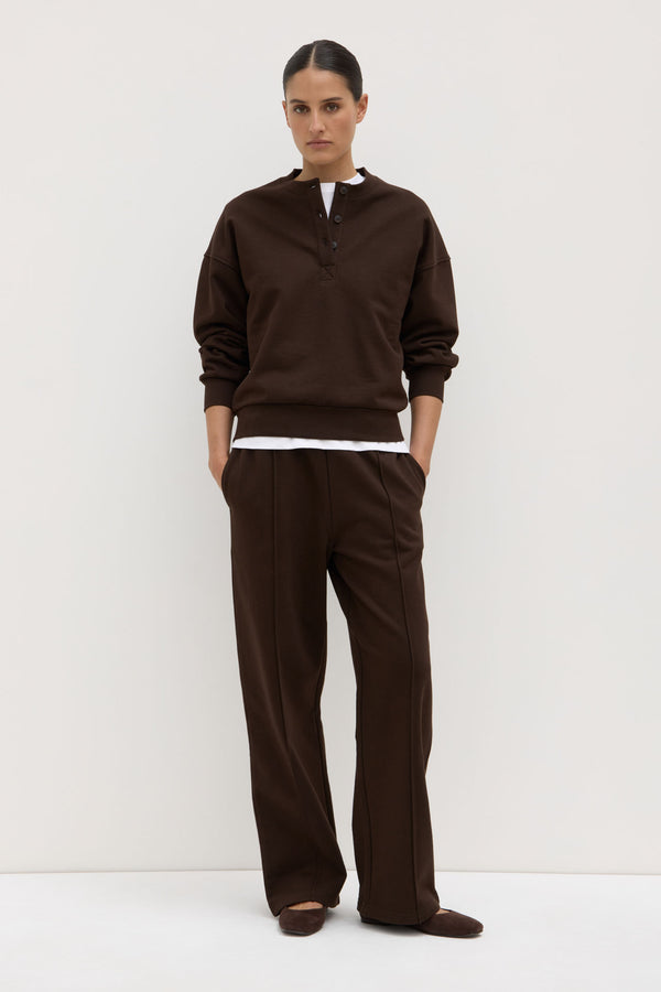 Anya_Fleece_Crew_Ganache_1341jpeg