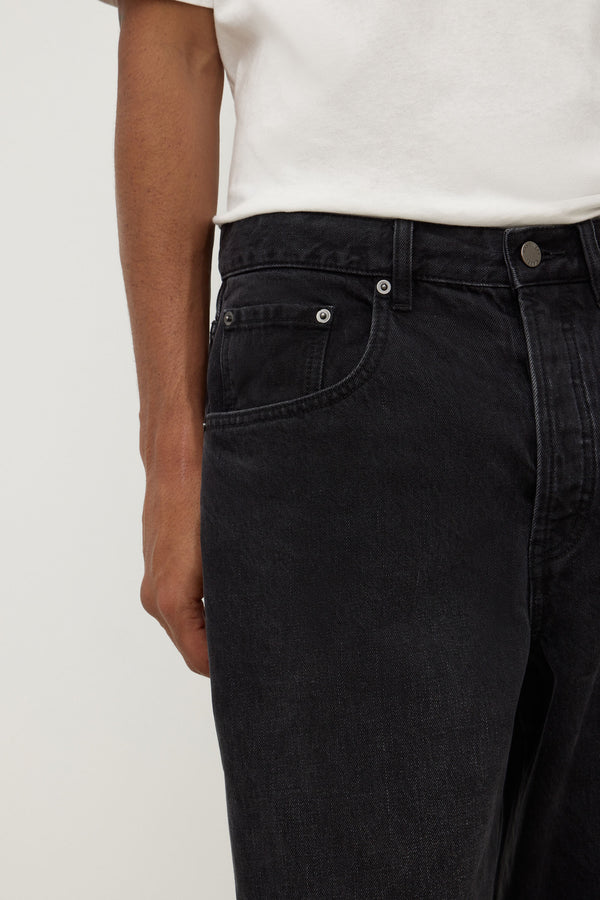 Barrel_Leg_Jean_Faded_Black_0206