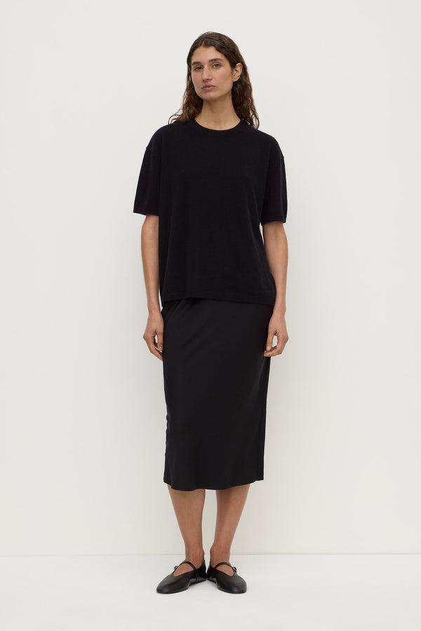 Bea_Cashmere_Short_Sleeve_Tee_Black_2532