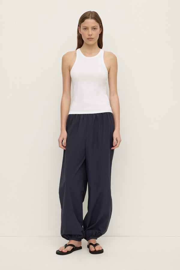 Della_Cotton_Pant_Navy_0593
