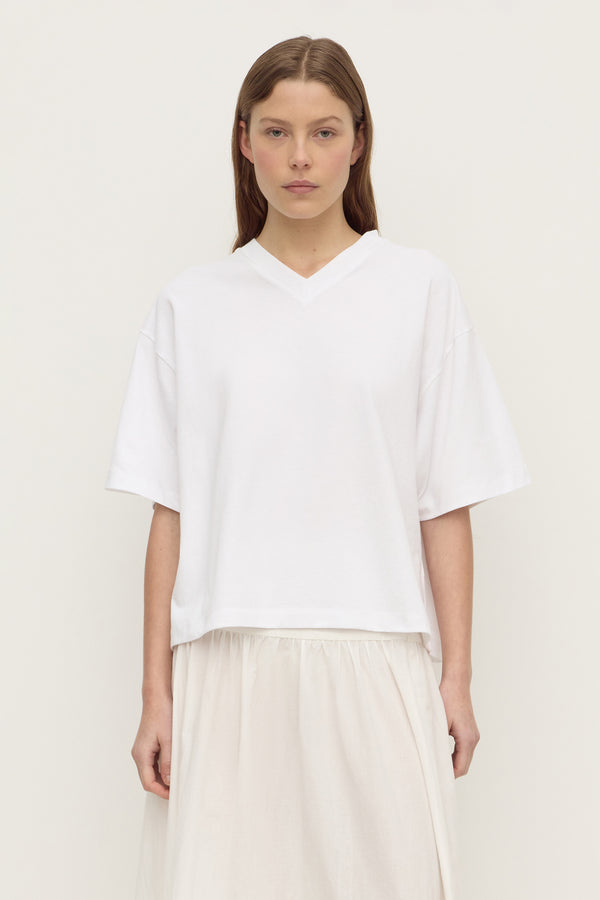 Ellie_V_Neck_Oversized_Tee_White_0494