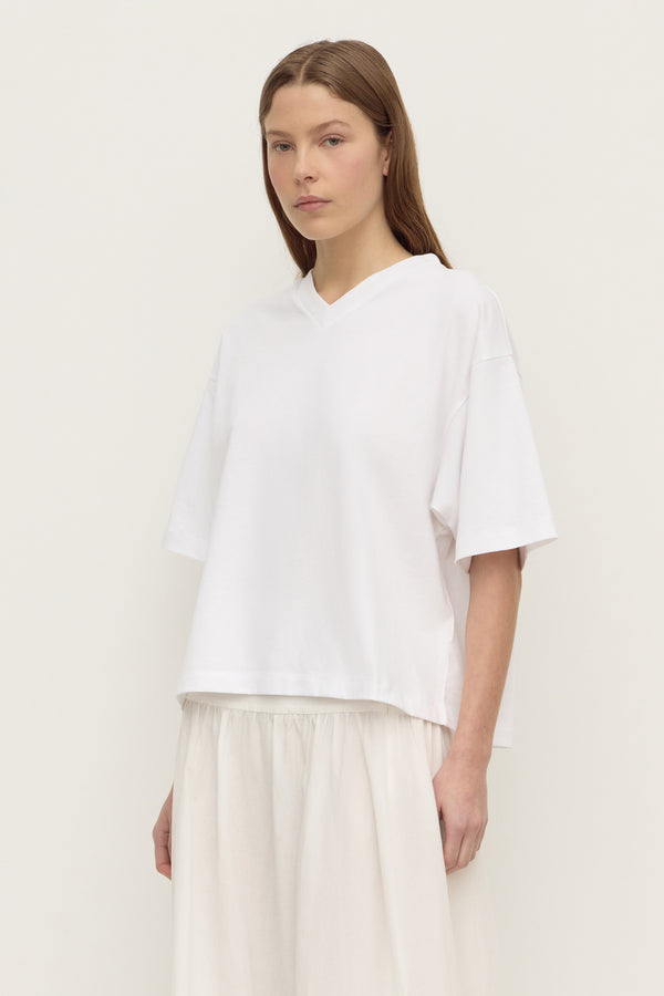 Ellie_V_Neck_Oversized_Tee_White_0504