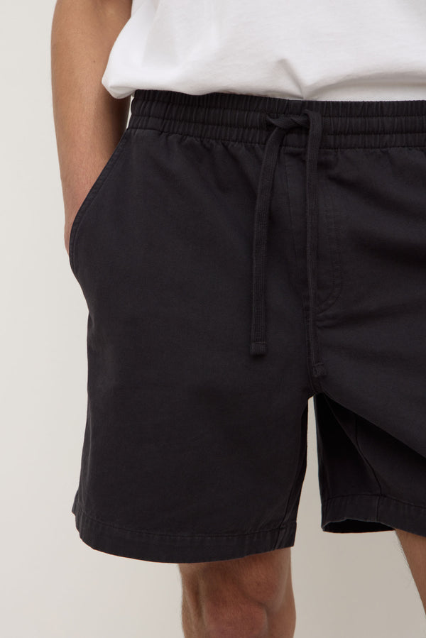 Everyday_Twill_Short_Washed_Black_0773jpeg