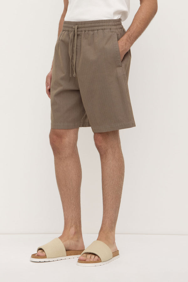 Hawke_Short_Putty_0292jpeg