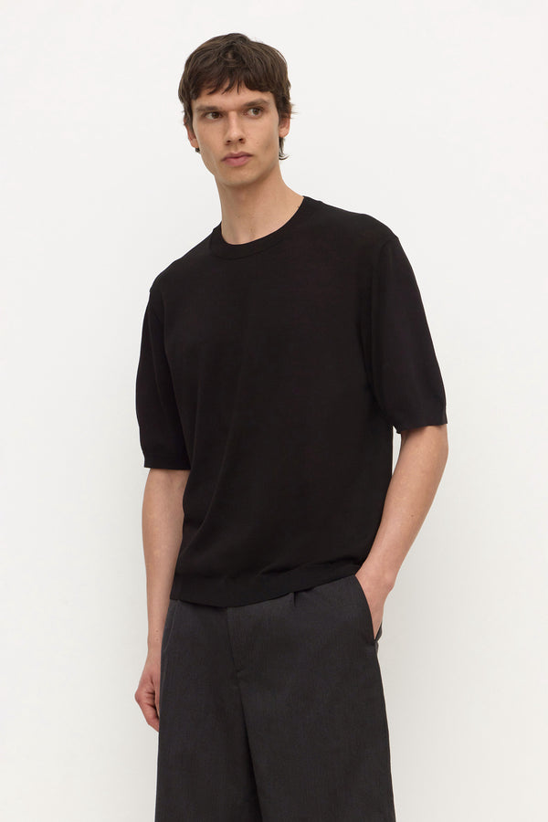 Hugh_Knit_Tee_True_Black_0345