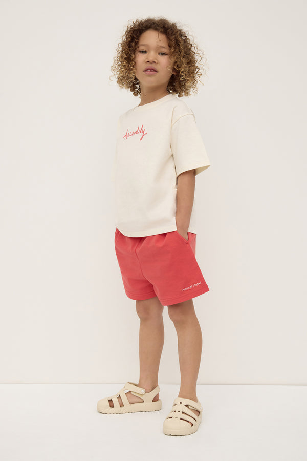 Kids_Script_Tee_Pebble_Washed_Chilli_0528