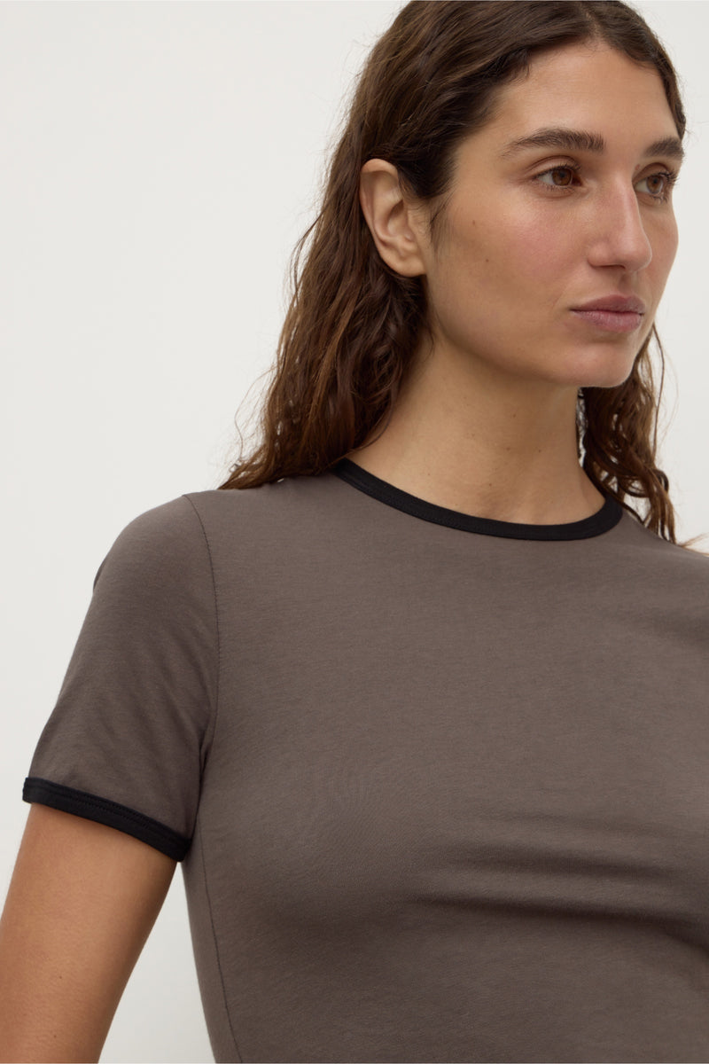 Womens Kourt Contrast Bind Tee Bark/Black | Assembly Label – Assembly ...