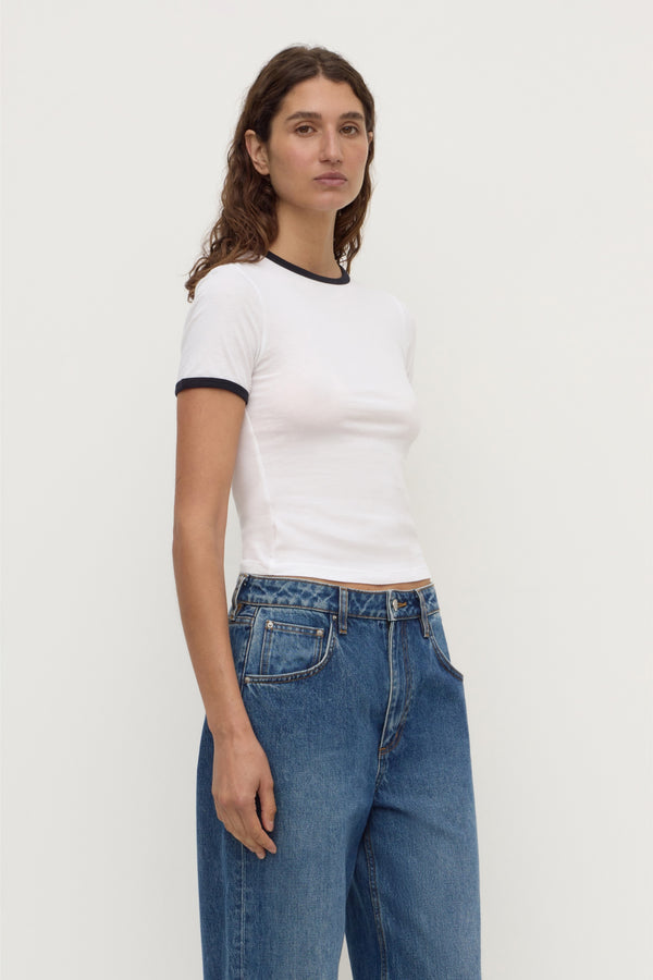Kourt_Contrast_Bind_Tee_White_Navy_1941