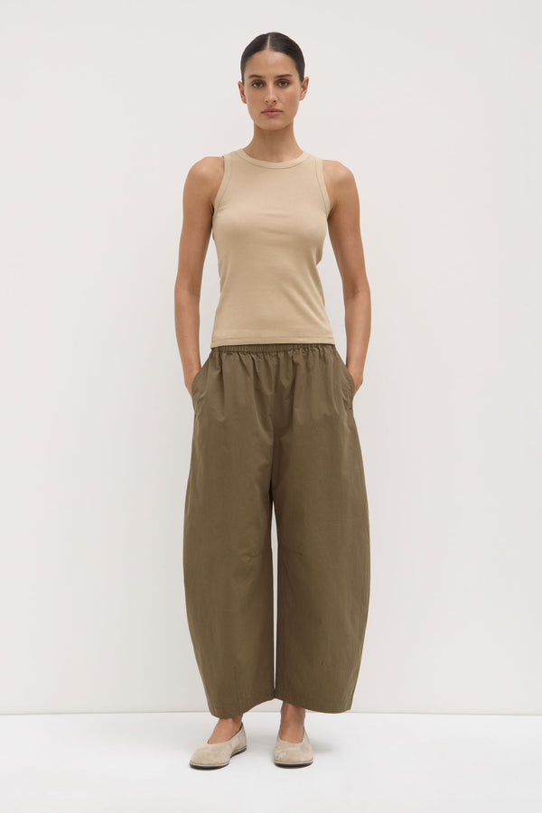 Lola_Barrel_Pant_Khaki_1443jpeg