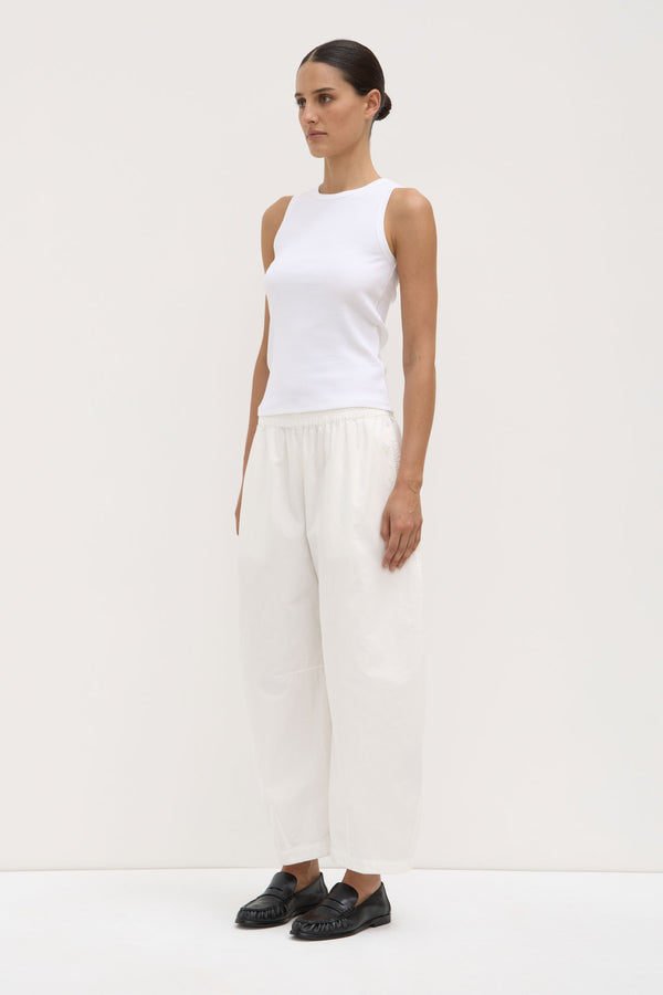 Lola_Barrel_Pant_White_1478jpeg