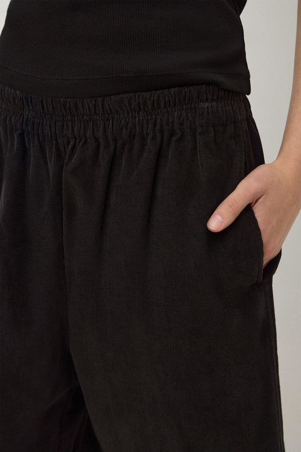 Lola_Cord_Barrel_Pant_Black_1789