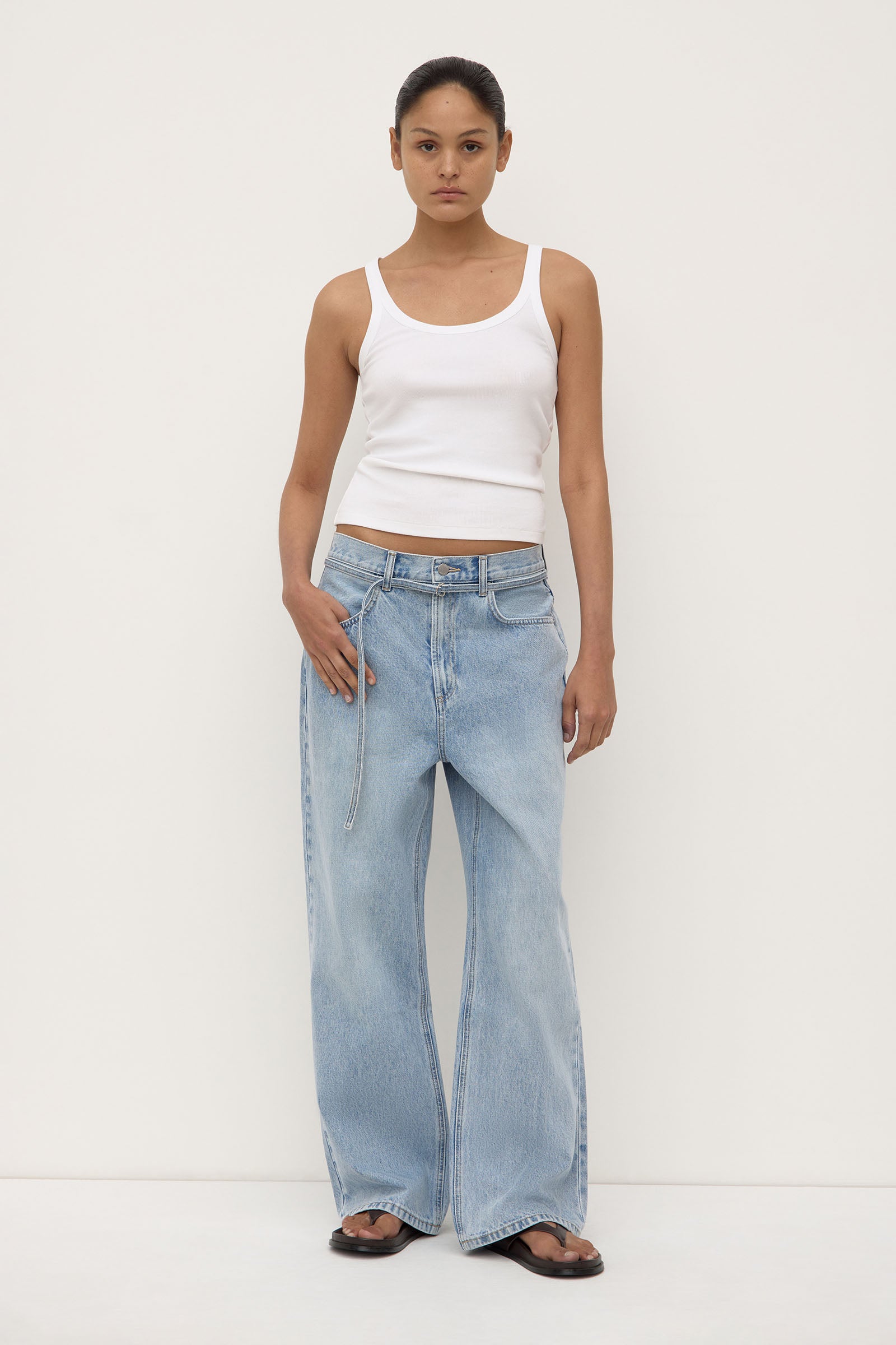 Womens Loose Fit Jean Mid Stone Wash | Assembly Label – Assembly
