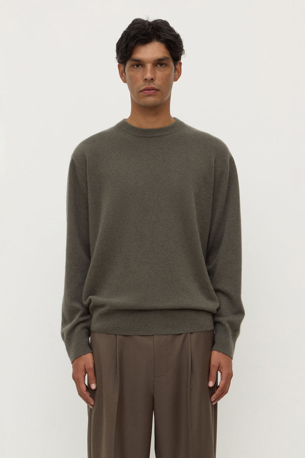 Mens_Cashmere_Crew_Neck_Knit_Moss_0055