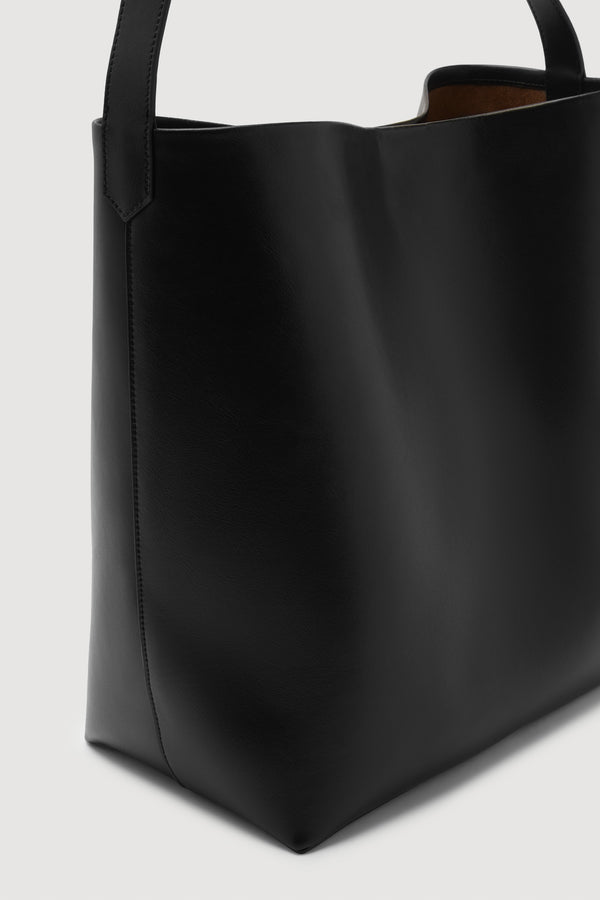 Nova Leather Shoulder Bag