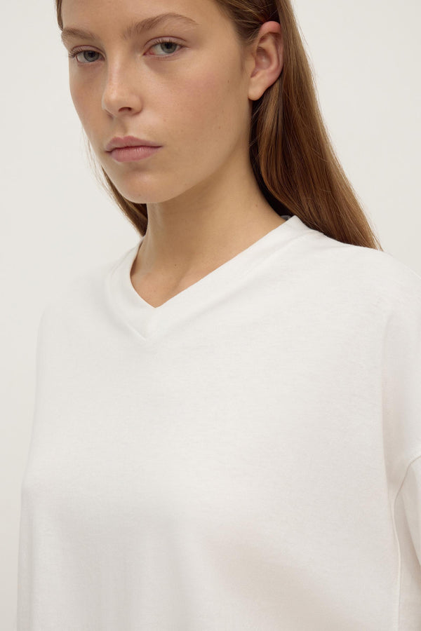 Stella_V_Neck_Oversized_LS_Tee_White_0712
