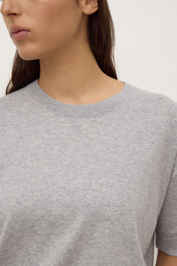 Vanya_Cotton_Cashmere_Boxy_Knit_Tee_Grey_Marle_1447jpeg
