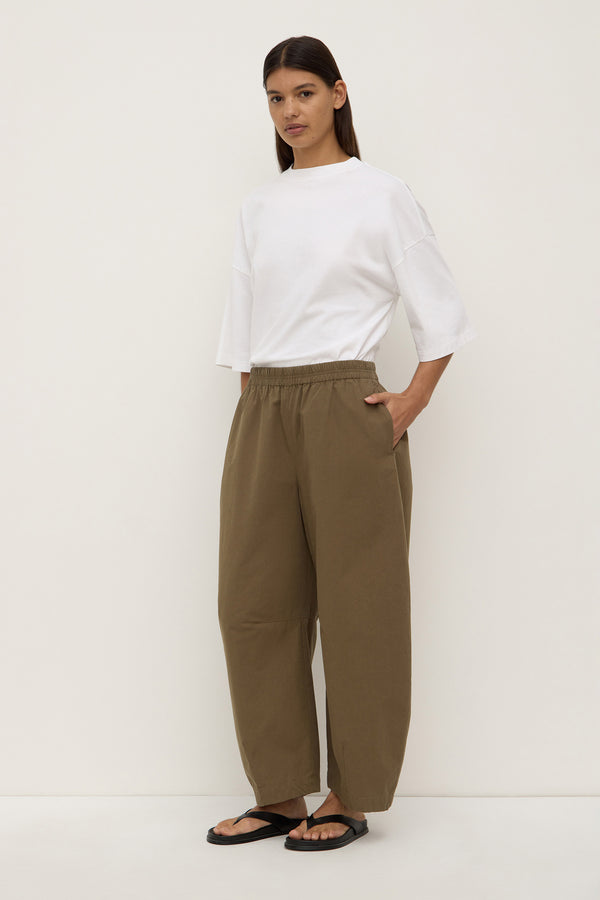 Lola Barrel Pant