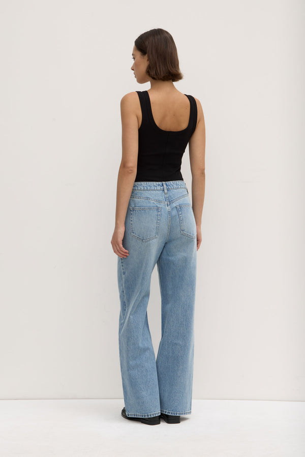 Womens Relaxed Jean