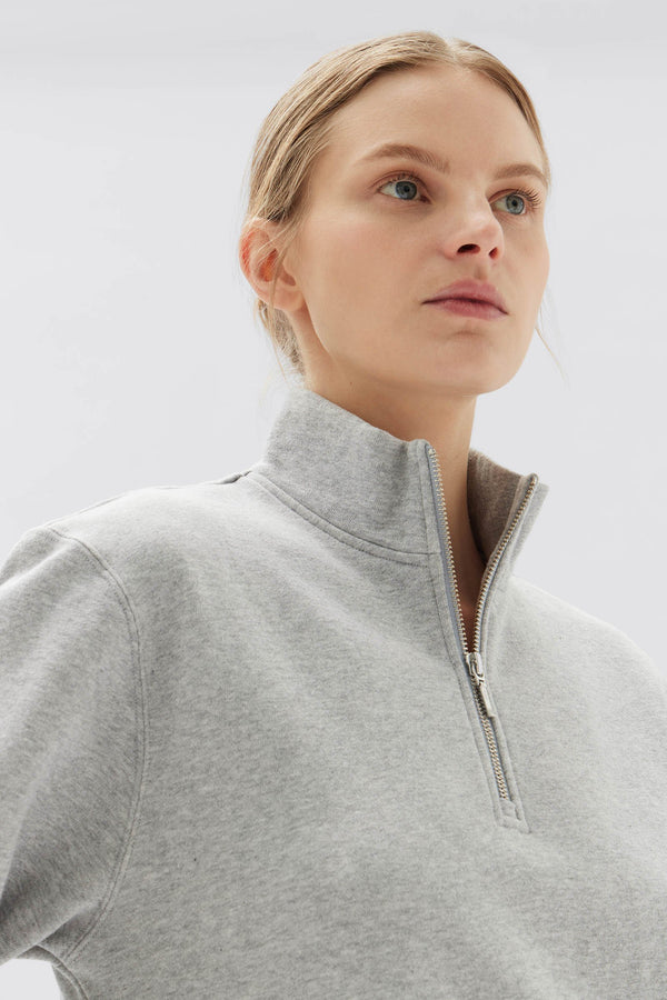 Assembly label store grey jumper